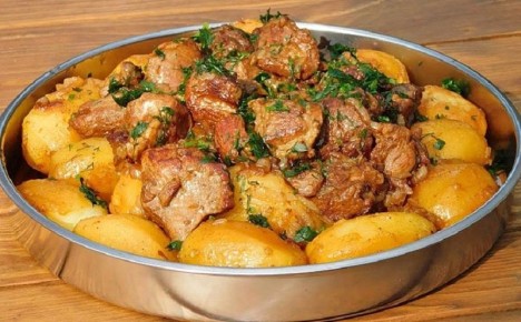 Картошка по-сибирски: простой рецепт с мясом и луком, который удивит каждого