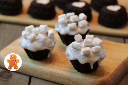 Шоколадные маффины с кремом из маршмеллоу