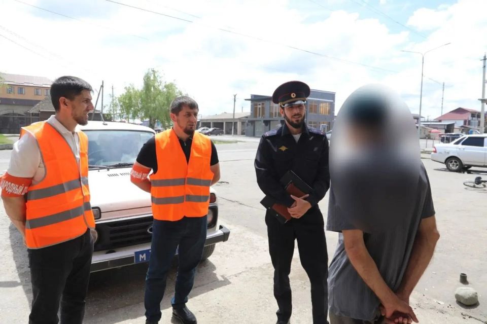 Фоторепортаж: дежурство народных дружинников Полиция Ингушетии приглашает граждан в ряды добровольцев-помощников стражей закона Фоторепортаж: дежурство народных дружинников Полиция Ингушетии приглашает граждан в ряды добровольцев-помощников стражей закона