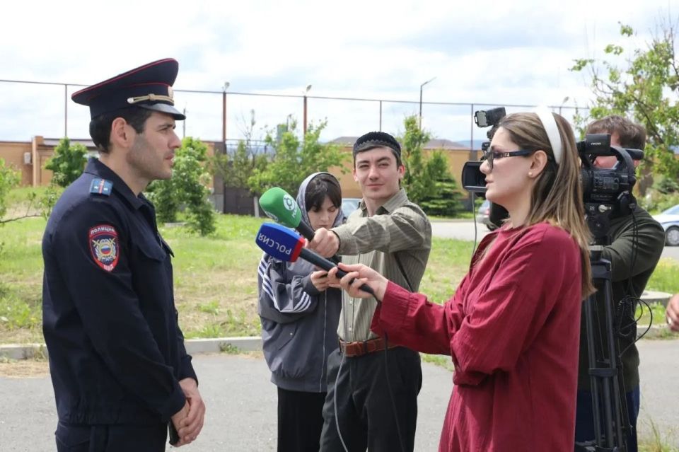 Фоторепортаж: дежурство народных дружинников Полиция Ингушетии приглашает граждан в ряды добровольцев-помощников стражей закона Фоторепортаж: дежурство народных дружинников Полиция Ингушетии приглашает граждан в ряды добровольцев-помощников стражей закона