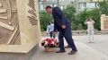 Председатель Народного Собрания РИ Магомет Тумгоев и члены парламентской делегации приняли участие в возложение цветов к стеле «Город трудовой доблести» и памятникам Героев России