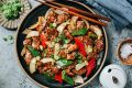 Куриная печень с луком и перцем: секрет идеального сочетания текстур