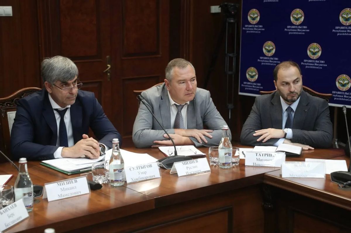 Ещё одной темой повестки еженедельного заседания кабинета министров стало обсуждение мероприятий, приуроченных ко Дню солидарности в борьбе с терроризмом Ещё одной темой повестки еженедельного заседания кабинета министров стало обсуждение мероприятий, приуроченных ко Дню солидарности в борьбе с терроризмом