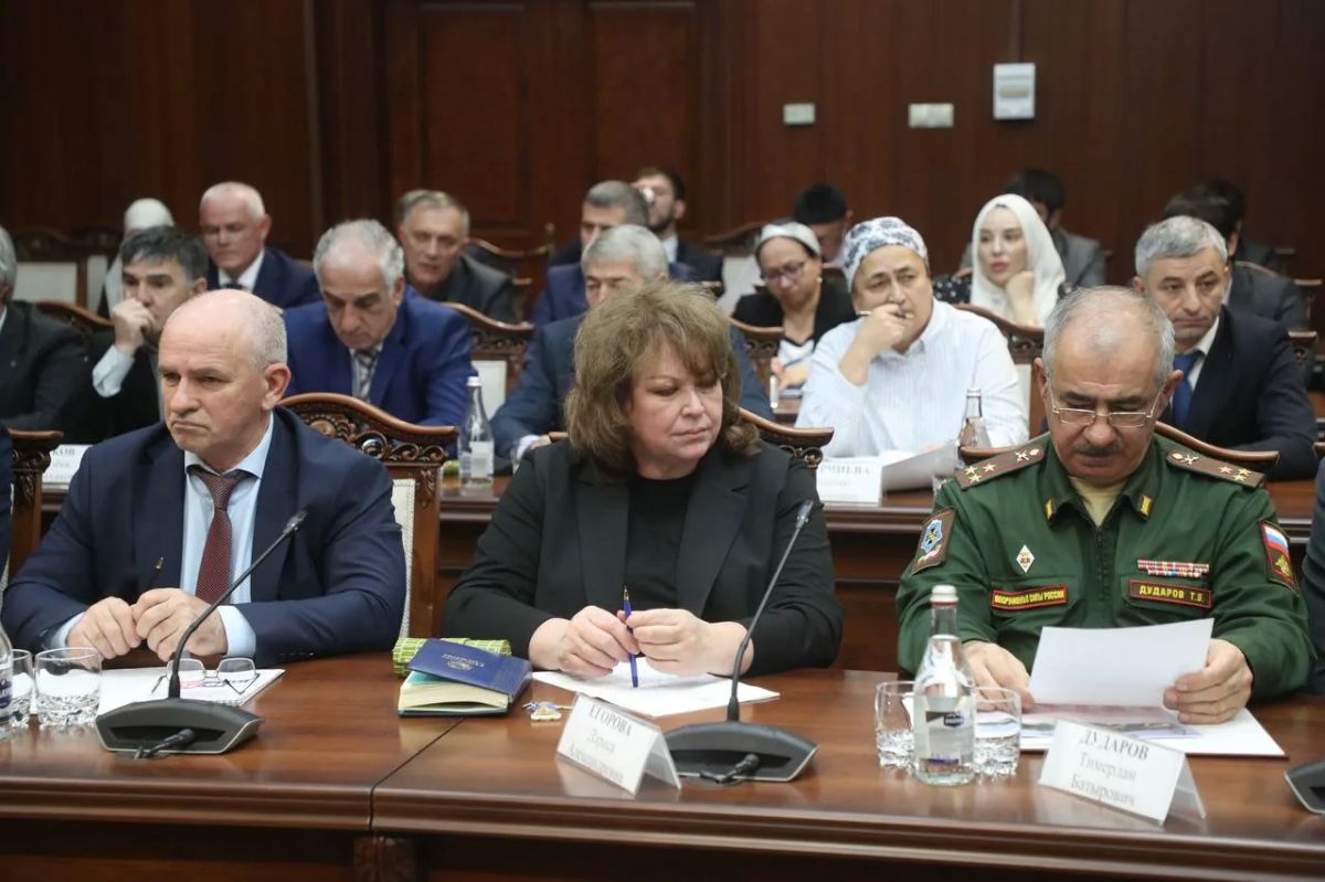 Ещё одной темой повестки еженедельного заседания кабинета министров стало обсуждение мероприятий, приуроченных ко Дню солидарности в борьбе с терроризмом Ещё одной темой повестки еженедельного заседания кабинета министров стало обсуждение мероприятий, приуроченных ко Дню солидарности в борьбе с терроризмом