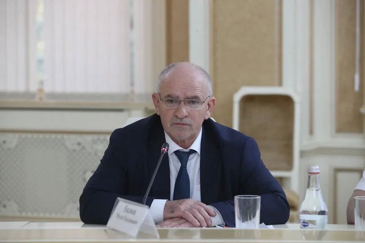 Руководитель Администрации Главы и Правительства Ингушетии Анзор Мархиев провел заседание рабочей группы по оказанию содействия избирательным комиссиям Руководитель Администрации Главы и Правительства Ингушетии Анзор Мархиев провел заседание рабочей группы по оказанию содействия избирательным комиссиям