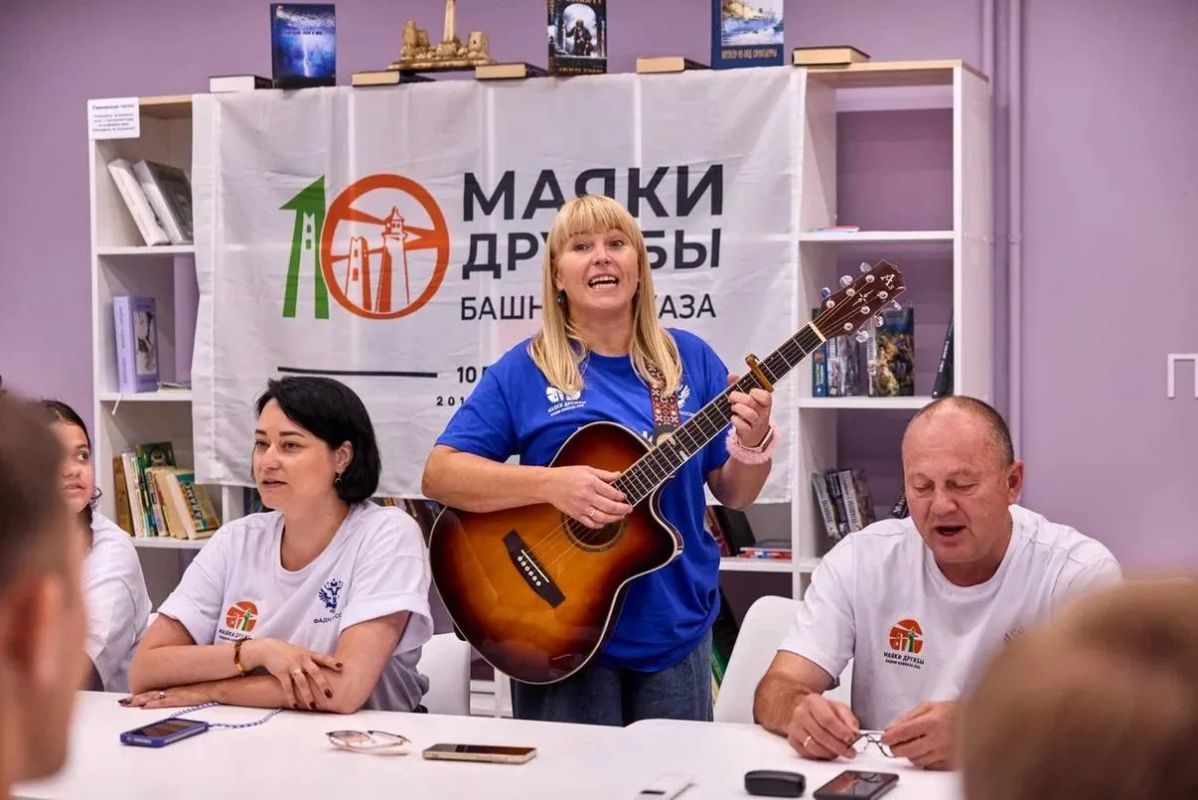 В Молодёжном центре стартовал IX Международный проект межнационального согласия «Маяки дружбы В Молодёжном центре стартовал IX Международный проект межнационального согласия «Маяки дружбы