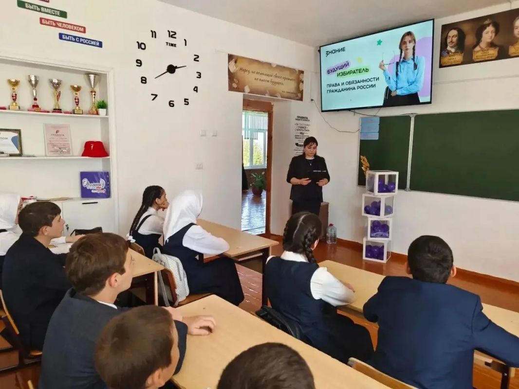 В школах республики продолжается масштабная просветительская кампания, приуроченная к Единому дню голосования В школах республики продолжается масштабная просветительская кампания, приуроченная к Единому дню голосования
