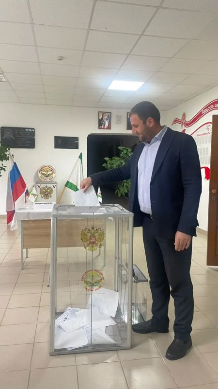 Сотрудники Министерства финансов Республики Ингушетия приняли участие в голосовании Сотрудники Министерства финансов Республики Ингушетия приняли участие в голосовании