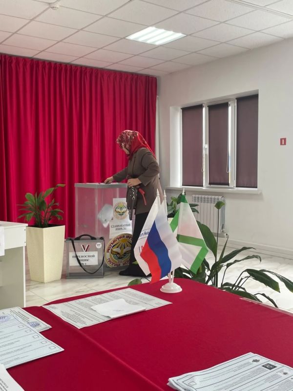Сотрудники Министерства финансов Республики Ингушетия приняли участие в голосовании Сотрудники Министерства финансов Республики Ингушетия приняли участие в голосовании