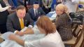 Махмуд-Али Калиматов проголосовал в Сунже вместе с родителями Героев России