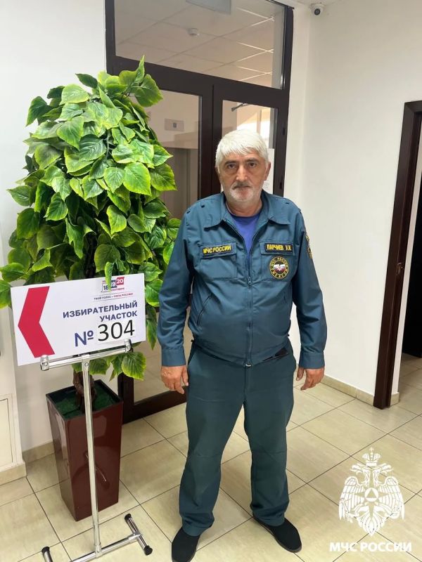 На страже безопасности и будущего: сотрудники Главного управления — на выборах На страже безопасности и будущего: сотрудники Главного управления — на выборах