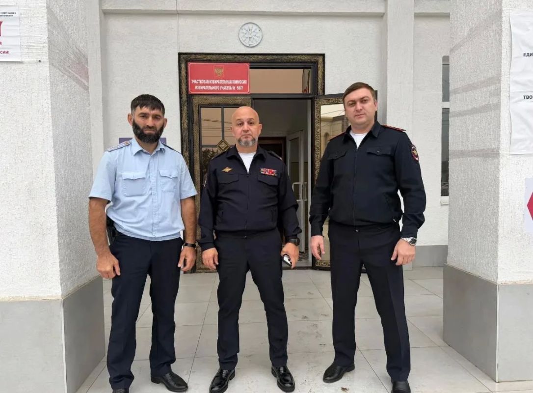 Фотоподборка: сотрудники полиции Ингушетии обеспечили безопасность и правопорядок во время проведения выборов Фотоподборка: сотрудники полиции Ингушетии обеспечили безопасность и правопорядок во время проведения выборов