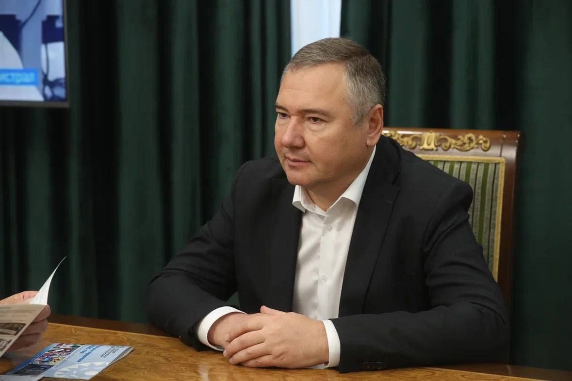 Владимир Сластенин встретился с автором документального проекта «Единство народов: традиции и ценности» Владимир Сластенин встретился с автором документального проекта «Единство народов: традиции и ценности»
