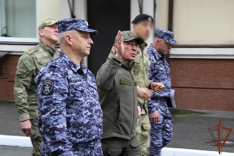 Командующий Северо-Кавказским округом Росгвардии посетил подразделения в Северной Осетии и Ингушетии Командующий Северо-Кавказским ордена Жукова округом войск национальной гвардии Российской Федерации генерал-полковник... Командующий Северо-Кавказским округом Росгвардии посетил подразделения в Северной Осетии и Ингушетии Командующий Северо-Кавказским ордена Жукова округом войск национальной гвардии Российской Федерации генерал-полковник...