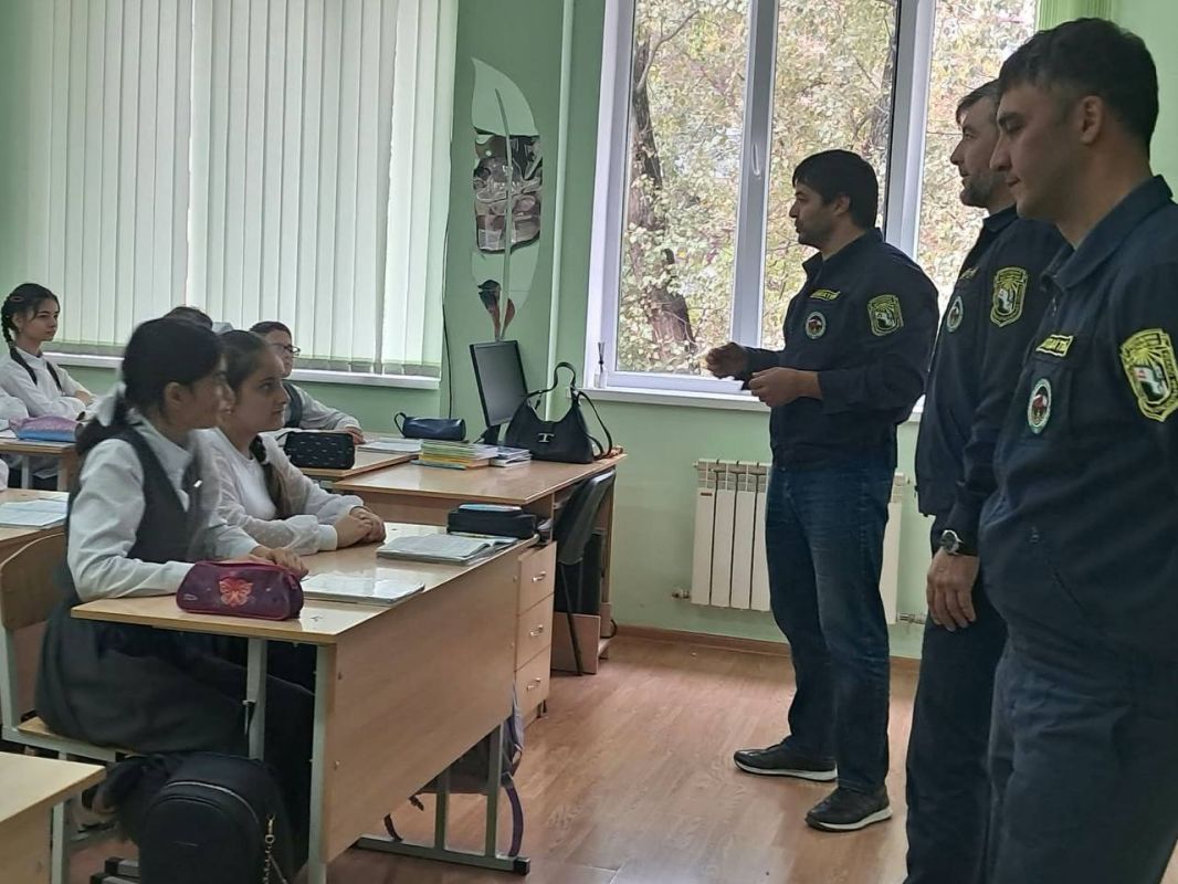 Спасатели Противопожарно-спасательной службы РИ провели открытый урок «Основы безопасности жизнедеятельности» в учебных заведениях Республики Ингушетия Спасатели Противопожарно-спасательной службы РИ провели открытый урок «Основы безопасности жизнедеятельности» в учебных заведениях Республики Ингушетия