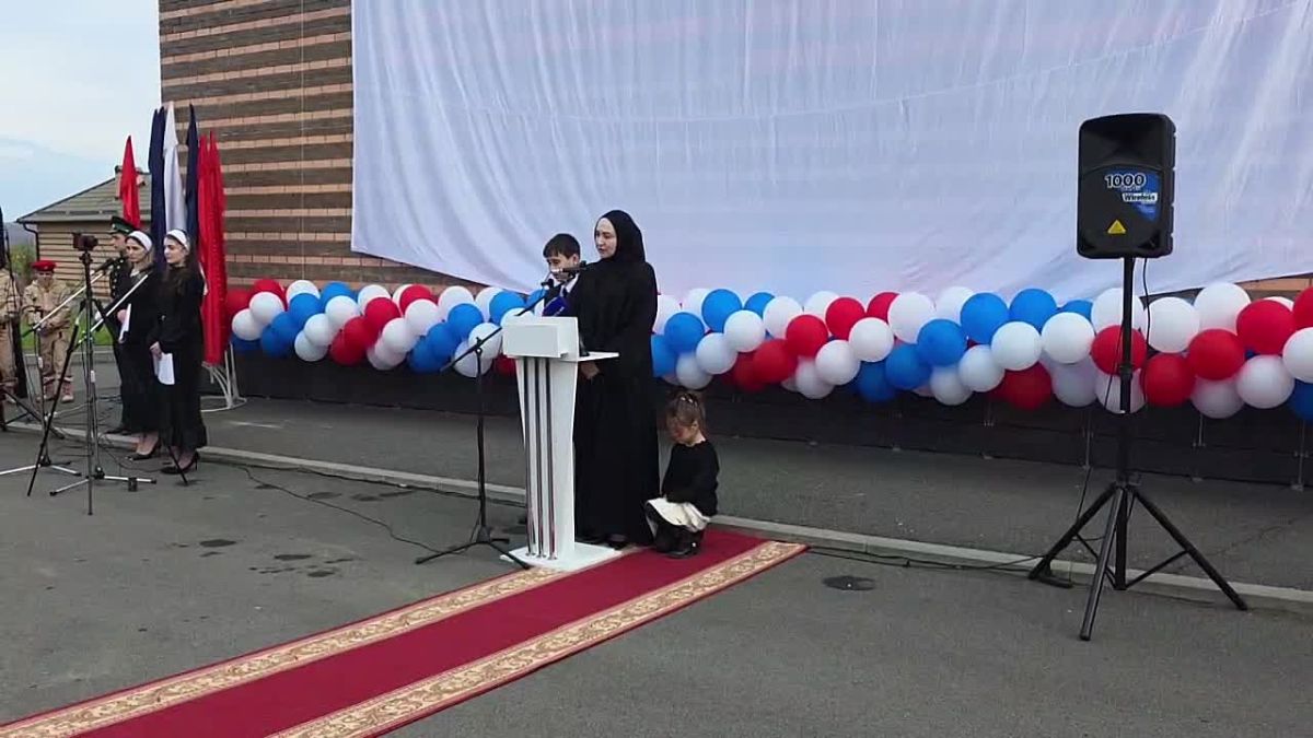 Мурал в честь Героя России Мустафы Бокова открыли в школе Ингушетии