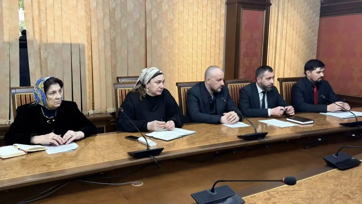 Под председательством Руководителя Администрации Главы и Правительства Ингушетии Анзора Мархиева состоялось заседание региональной Межведомственной комиссии по вопросам деятельности фонда «Защитники Отечества» Под председательством Руководителя Администрации Главы и Правительства Ингушетии Анзора Мархиева состоялось заседание региональной Межведомственной комиссии по вопросам деятельности фонда «Защитники Отечества»