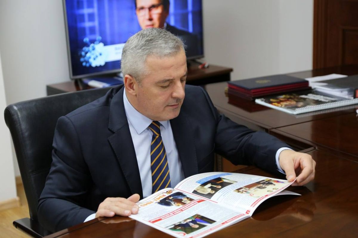 Председатель Народного Собрания РИ Руслан Гагиев провёл рабочую встречу с директором филиала ППК «Роскадастр» по Республике Ингушетия Рукият Додовой Председатель Народного Собрания РИ Руслан Гагиев провёл рабочую встречу с директором филиала ППК «Роскадастр» по Республике Ингушетия Рукият Додовой