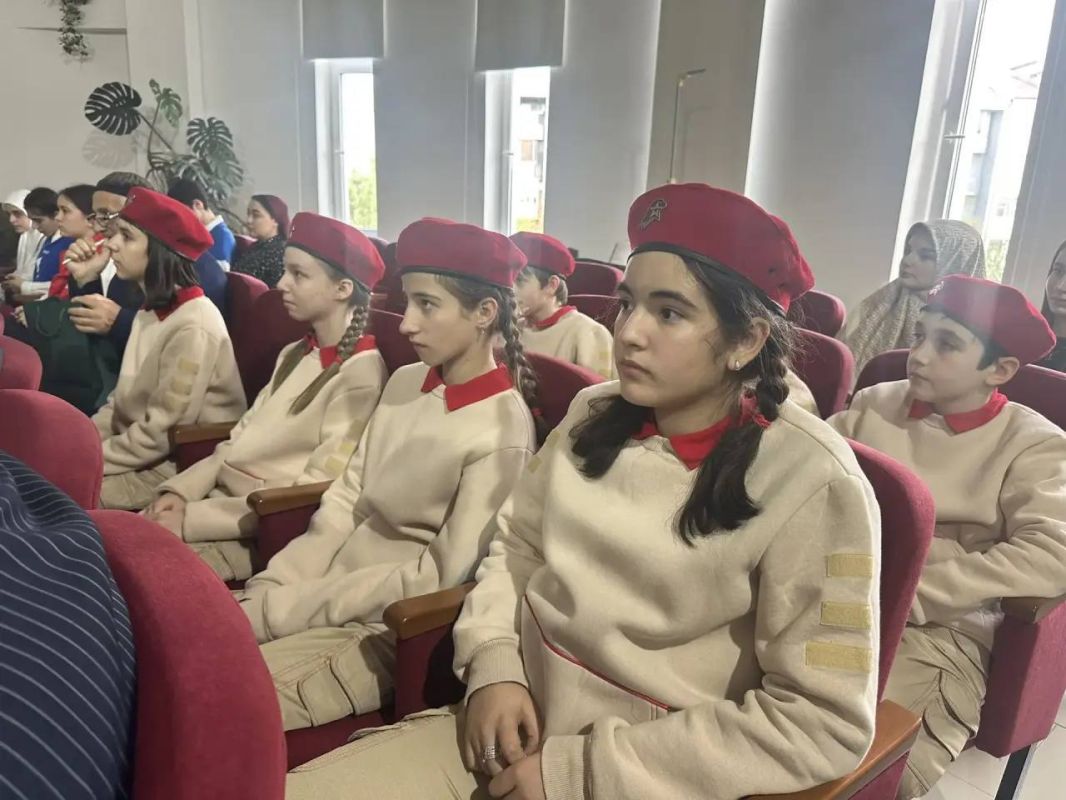 Юнармейцы школы № 3 города Магаса посетили международный форум, посвящённый Битве за Кавказ Юнармейцы школы № 3 города Магаса посетили международный форум, посвящённый Битве за Кавказ