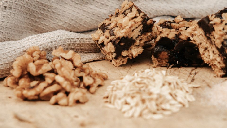 Из банки сгущенки выйдет шикарный десерт: домашние мигом сметут эти козинаки
