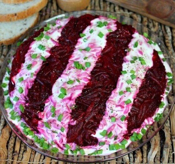 Салат с свеклой и мясом: классика на вашем столе!