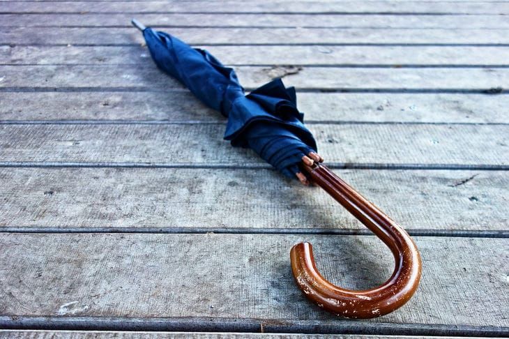 Как использовать сломанный зонтик: хитрости, о которых полезно знать – не выбрасывайте в мусор