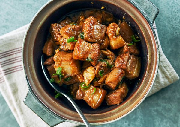 Кулинарная магия: свинина с 40 зубчиками чеснока по-китайски