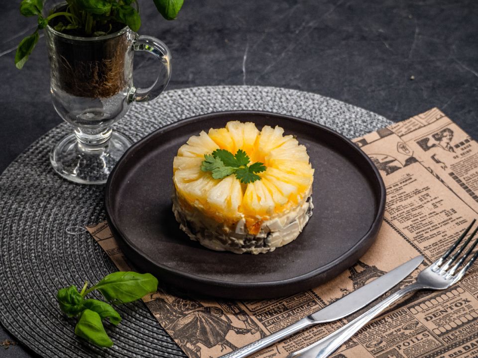 Салат с курицей и ананасами: как создать настоящий кулинарный шедевр
