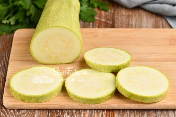 Кабачки с соусом: два рецепта для гастрономического восторга